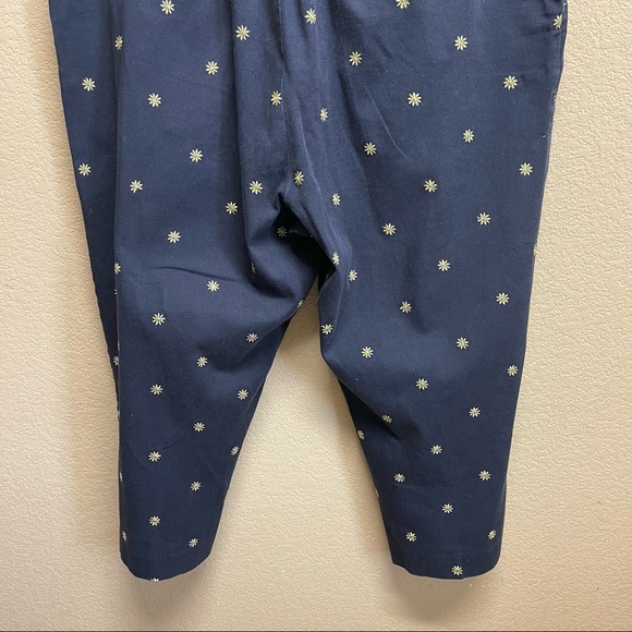 🛍️3/$15🛍️ JM COLLECTION Embroidered Crop Pants size 18 Navy Blue - Picture 6 of 11